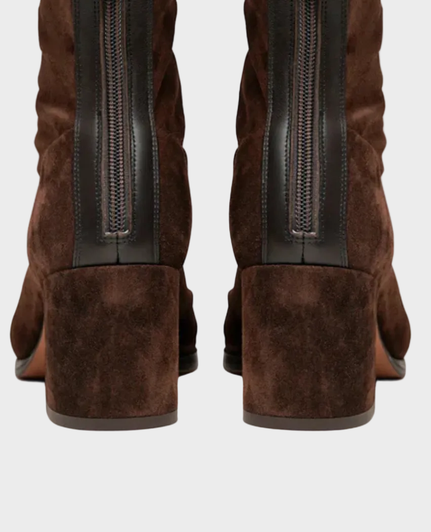 Alexandra – Ghete elegante din piele întoarsă, cu toc mediu